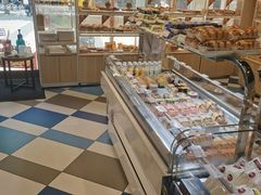 面包甜点陈列柜-85度C(生甜甜圈研究工坊·上海局门店)