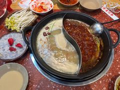 -赵美丽·重庆社区火锅·直营店(火车东站·中豪国际店)