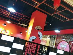 -虾弄弄海派小龙虾·牛羊蝎子火锅