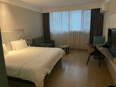 -白玉兰酒店(上海田子坊马当路地铁站店)