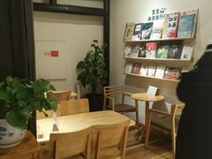 -猫的天空之城概念书店(杭州南宋御街店)