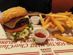 -The Habit Burger Grill 哈比特汉堡(复兴soho店)