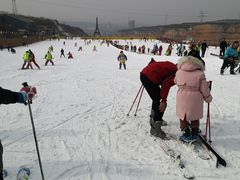 -采薇庄园四季滑雪场