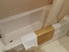 -杭州滨江宝龙城华美达酒店