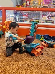 -乐多星球潮玩中心(沈阳嘉里城店)