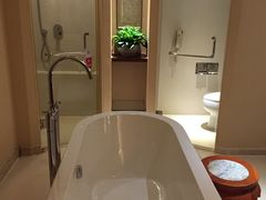 -三亚亚龙湾雅高美爵酒店