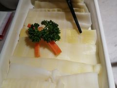 箭笋-左庭右院鲜牛肉火锅(浦江欢乐颂店)
