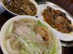 -金卯白肉罩火烧