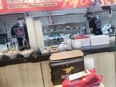 -魔都三兄弟酸辣粉·蘸卤炸串(虹桥万科店)