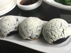 竹炭雪山肉松包-悦湖公馆