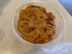 -爆炸头阿姨小四川正宗川味小吃(无任何分店)