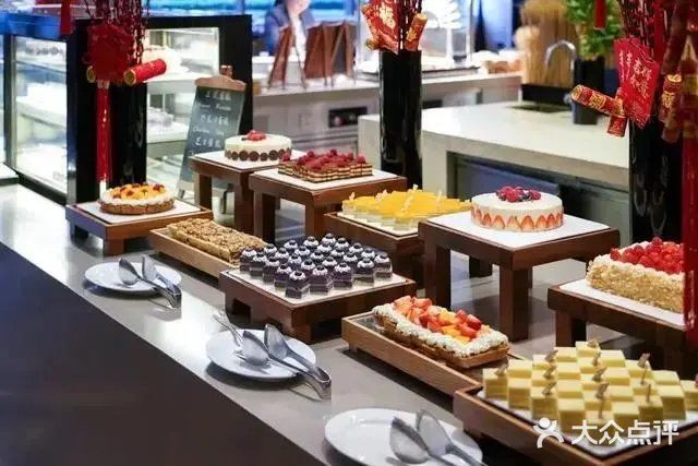 5.9折、4折抢环球港凯悦酒店双人自助餐、六人餐