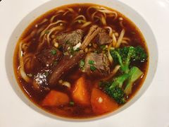 -康师傅私房牛肉面(马泉营奥莱店)