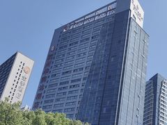 -杭州滨江宝龙城华美达酒店