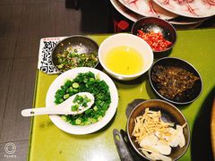 -颜氏双江清水鱼一养身火锅(磁器口店)