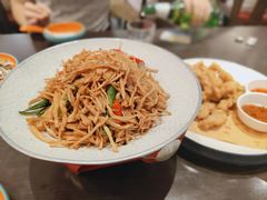 -川流不息·地道川菜·小龙虾(松东路店)