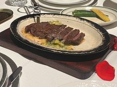 -Mogul Eatery·大亨餐酒馆