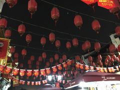 -吴山路夜市