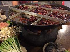 -白乐天毛肚火锅馆(解放碑店)