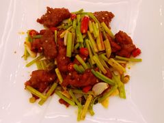 小炒黄牛肉-博雅渔港·融合菜(维也纳国际大酒店)