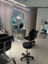 -SALON DE VANHADA