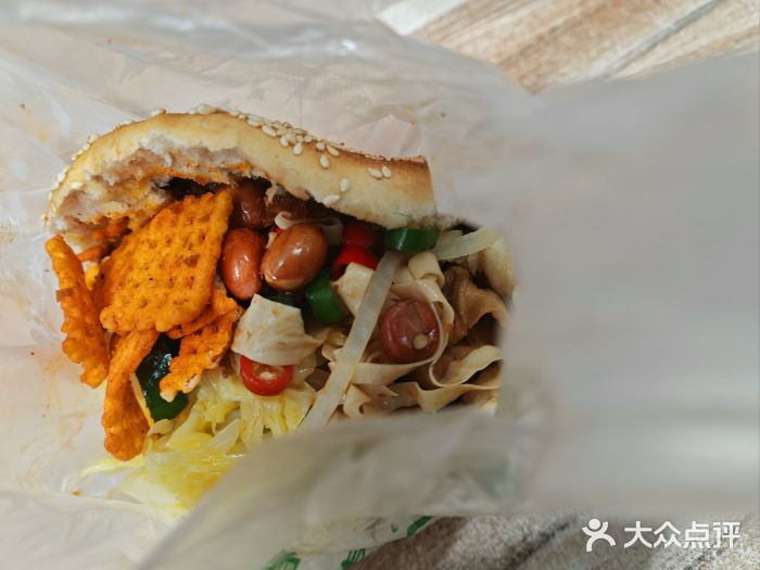 三兄弟高炉烧饼图片