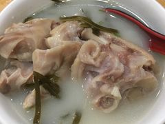 -雷祖芳老妈蹄花店