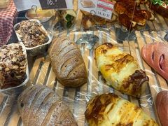 黑糖奶酥软欧面包-盒马鲜生(悠方店)