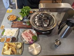 -围炉肉舍•炭烤活鳗•丹东海鲜烤肉(步行街店)