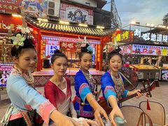 -刘姐啤酒鱼民族演艺餐厅(西街总店)