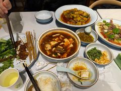 -犇逸·乐山跷脚牛肉·四川现炒(览海店)