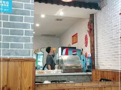 -黄记百味自助骨头王(红旗大街店)