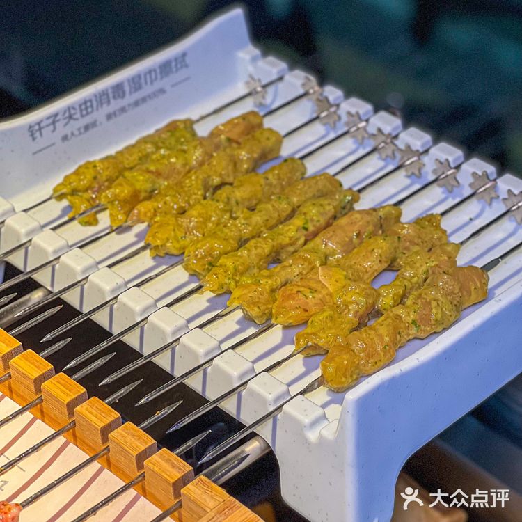 暑期特种兵旅行🍖总算来打卡很久以前羊肉串啦！