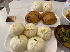 -李与白包子铺(桐梓林店)