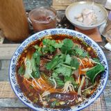 空港廣場市場旁的寶藏麵店