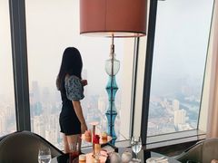 靠窗位-瑞吉酒店·The Drawing Room闲逸廊·云端下午茶·夜奢Whiskey