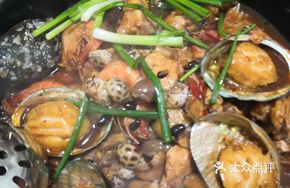 Spicy Seafood Stewed Chicken Pot