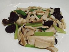 鲜杂菌炒素珍-太兴餐厅(东方广场分店)