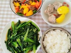 -乐禧母婴全自营月嫂(宝山店)