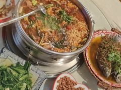 -牟记江湖特色重庆菜鱼蛋青蛙黄鳝海参(巴南区鱼洞鲁能店)