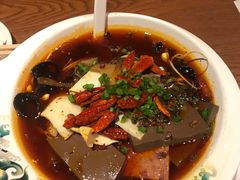 -渝是乎酸菜鱼(龙旗购物中心店)