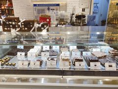 面包甜点陈列柜-VENCHI 闻绮(北京国贸商城店)