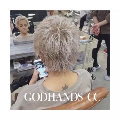 -Godhands美发设计沙龙