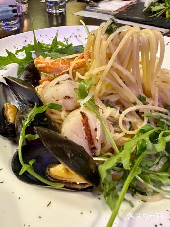 充滿着藝術色彩意大利餐廳