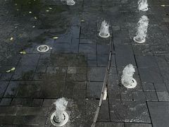-瑞虹新天地月亮湾