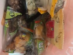 -来伊份(地铁二号线奥体东站店)