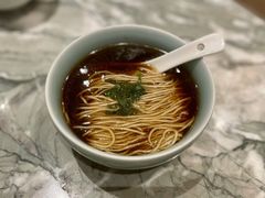 特色红汤面-萬國春·中菜馆(颐和公馆店)