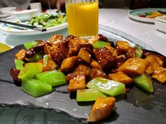 -湖庭壹品鸭王·传统北京烤鸭·别墅私房菜·庭院宵夜(江宁店)