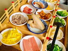 -榴乡缘云南蒙自菊花过桥米线
