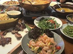 -老滇山寨•云南特色菜•地方菜•民族风情歌舞表演(金碧店)